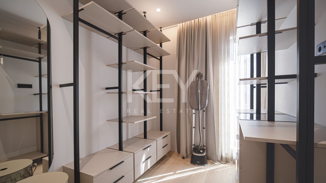 Modern villa for sale in Marbella East