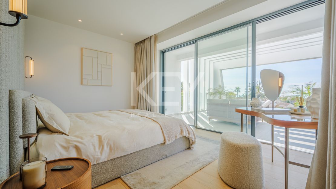 Modern villa for sale in Marbella East