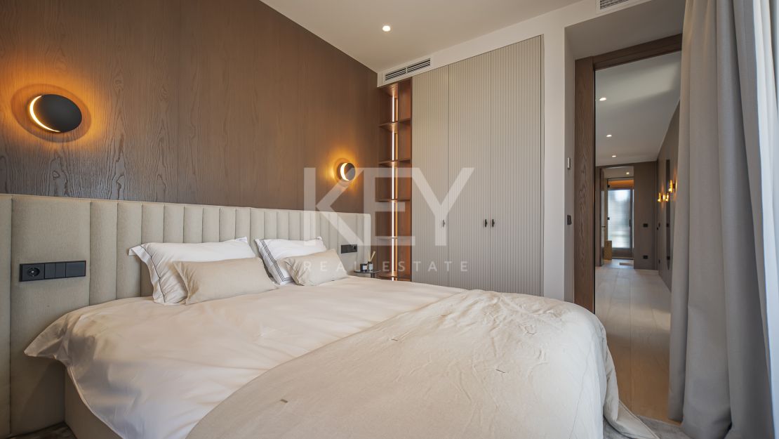 Modern villa for sale in Marbella East