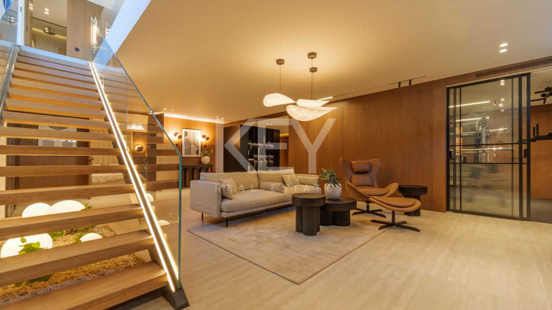Modern villa for sale in Marbella East