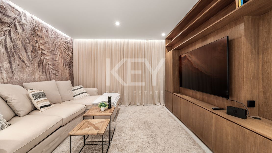 Вилла Только После Ремонта в Новой Андалусии, Марбелья