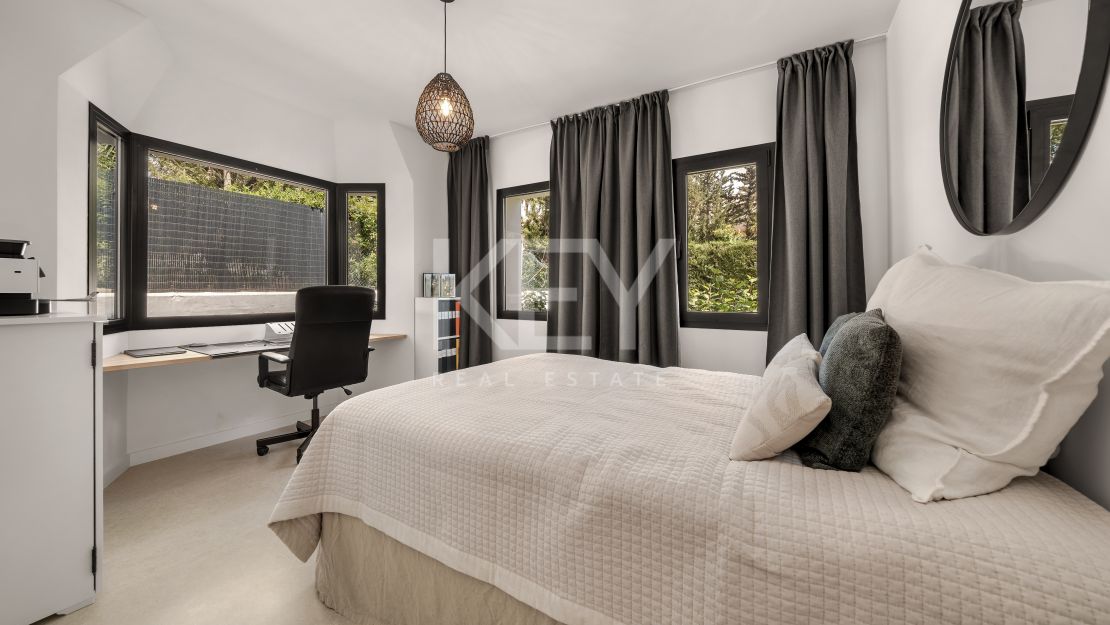 Вилла Только После Ремонта в Новой Андалусии, Марбелья