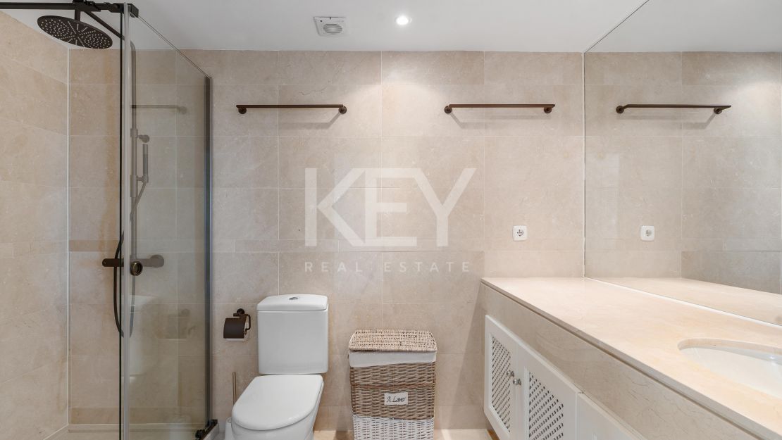 Elegant Duplex Penthouse for sale in Aloha, Marbella