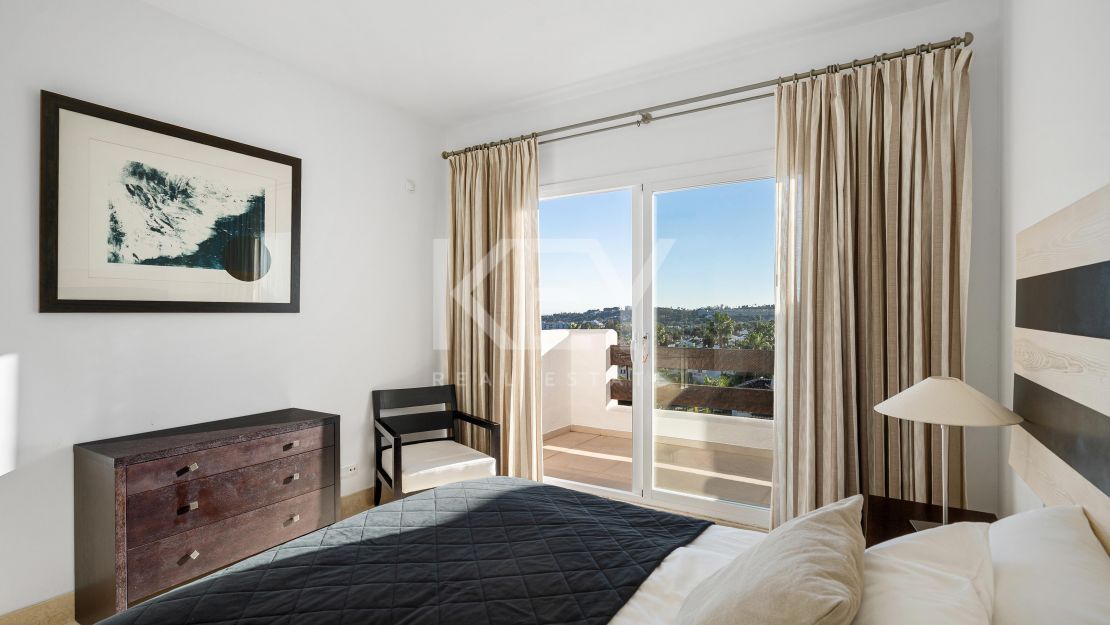 Elegant Duplex Penthouse for sale in Aloha, Marbella