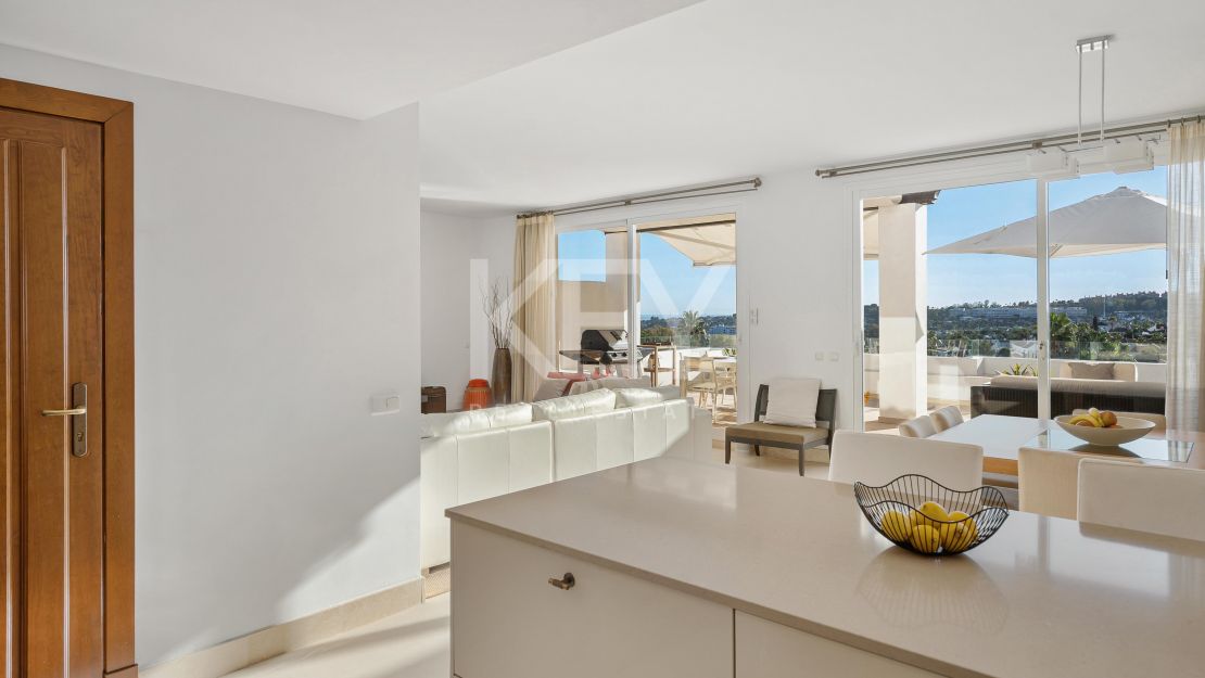 Elegant Duplex Penthouse for sale in Aloha, Marbella