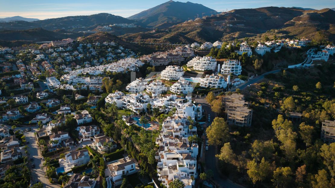 Elegant Duplex Penthouse for sale in Aloha, Marbella