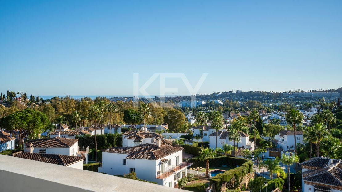 Elegant Duplex Penthouse for sale in Aloha, Marbella