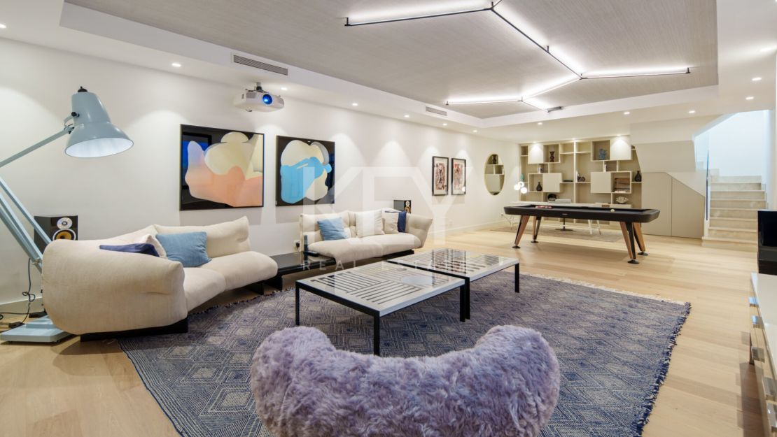 Amazing Fully Reformed Duplex in Sierra Blanca, Marbella