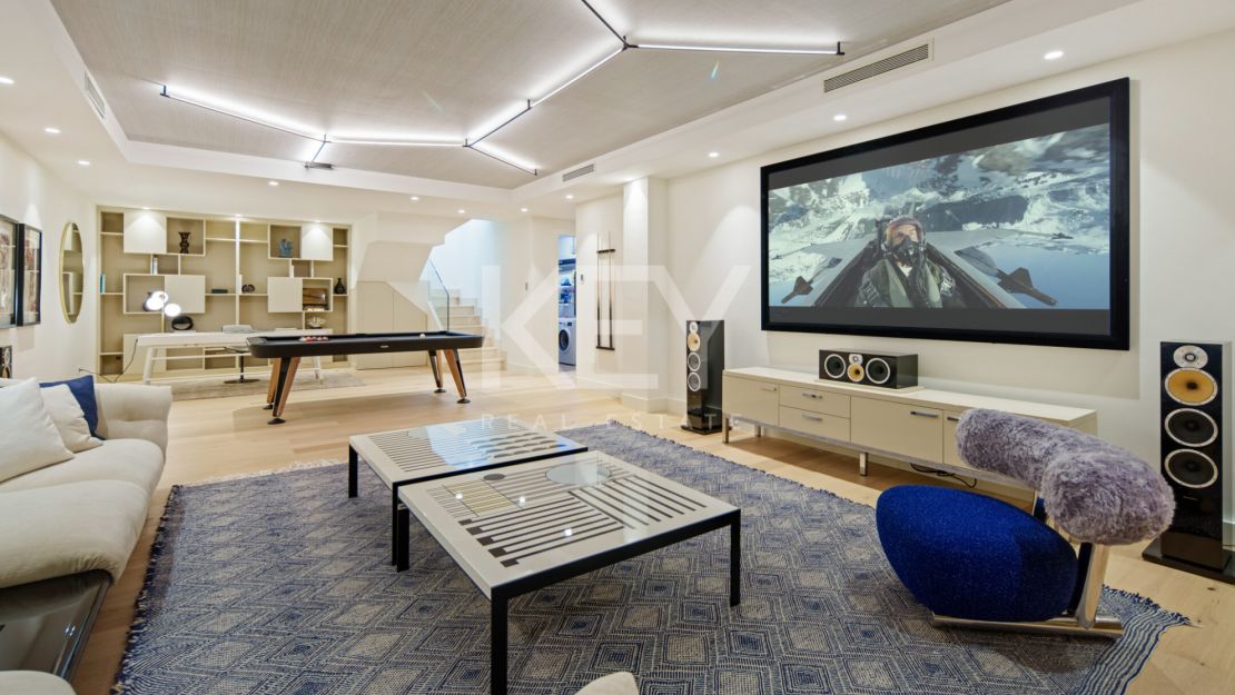 Amazing Fully Reformed Duplex in Sierra Blanca, Marbella