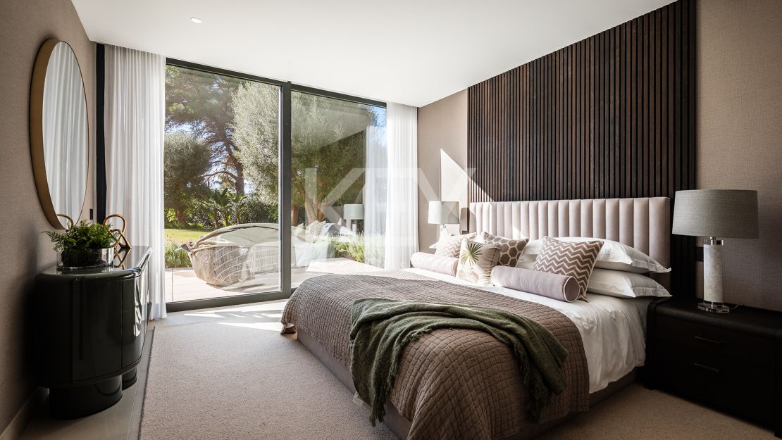 Villa Moderna y Espaciosa en la Prestigiosa Urbanización Kings and Queens, Sotogrande Costa