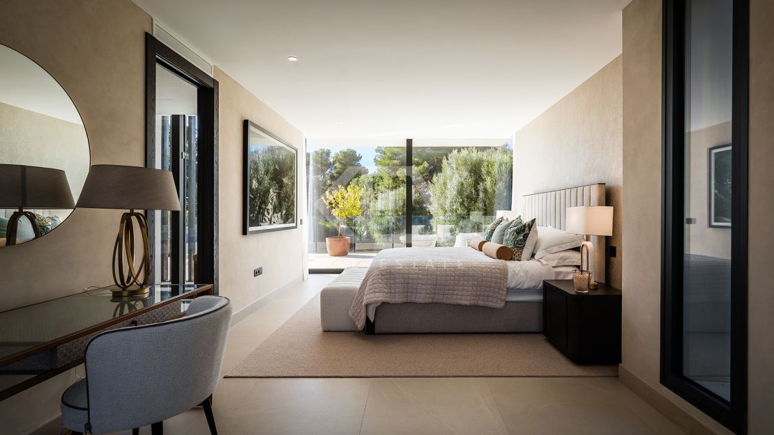 Villa Moderna y Espaciosa en la Prestigiosa Urbanización Kings and Queens, Sotogrande Costa