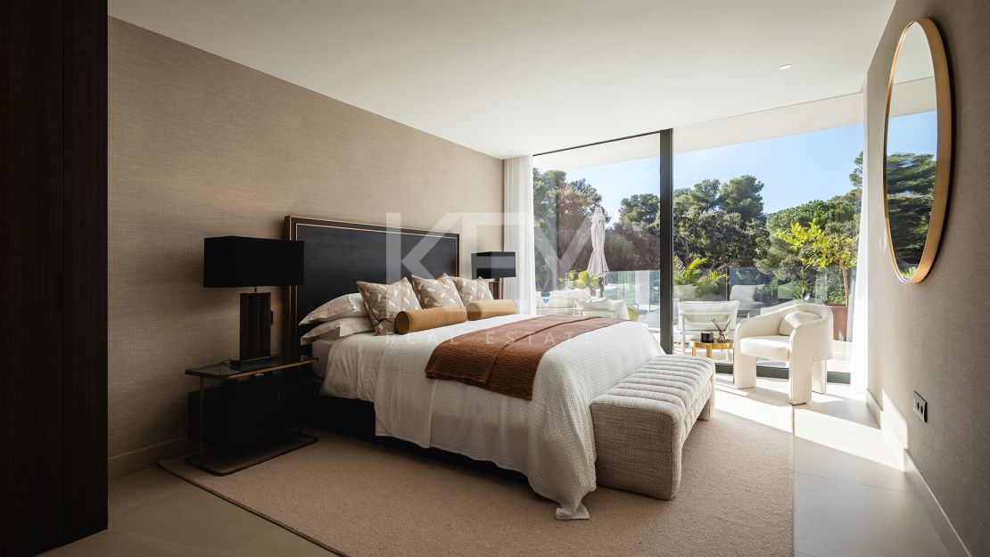 Villa Moderna y Espaciosa en la Prestigiosa Urbanización Kings and Queens, Sotogrande Costa