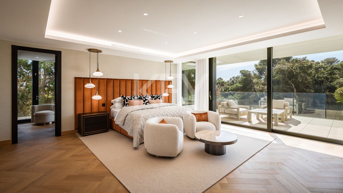 Villa Moderna y Espaciosa en la Prestigiosa Urbanización Kings and Queens, Sotogrande Costa