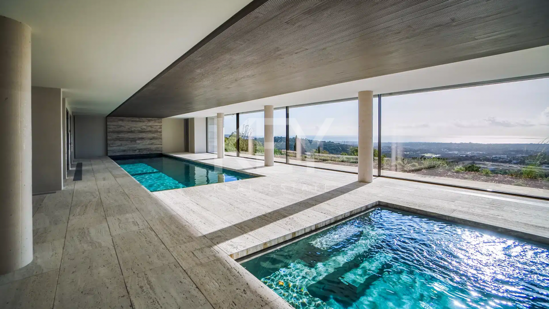 Peaceful Villa with Marvellous Sea Views Surrounded by Nature in Sotogrande