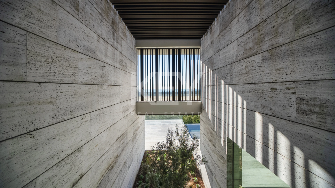 Peaceful Villa with Marvellous Sea Views Surrounded by Nature in Sotogrande