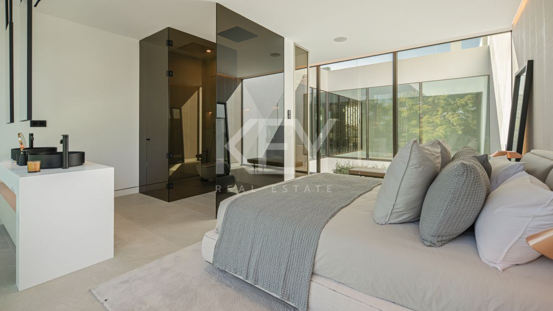 Modern semi-detached villa for sale on Marbella's Golden Mile