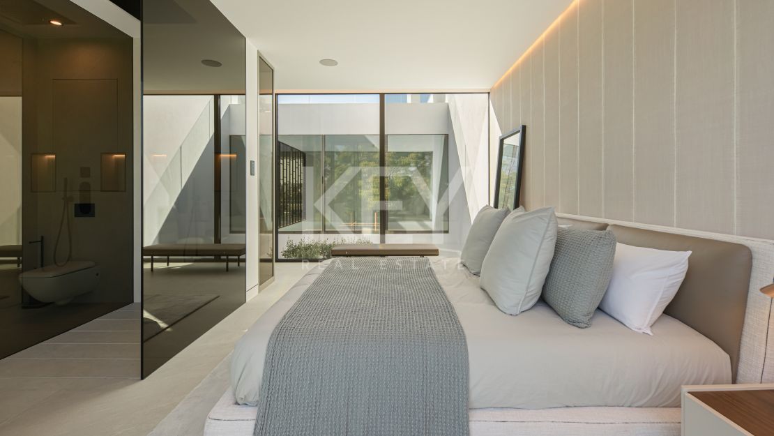 Modern semi-detached villa for sale on Marbella's Golden Mile