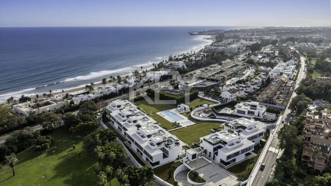 Modern semi-detached villa for sale on Marbella's Golden Mile