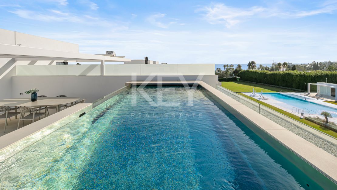 Modern semi-detached villa for sale on Marbella's Golden Mile