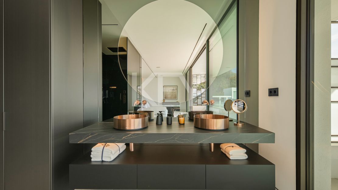 Modern semi-detached villa for sale on Marbella's Golden Mile