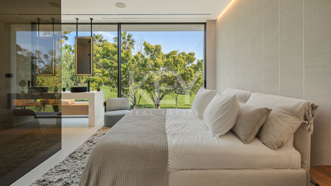 Modern semi-detached villa for sale on Marbella's Golden Mile