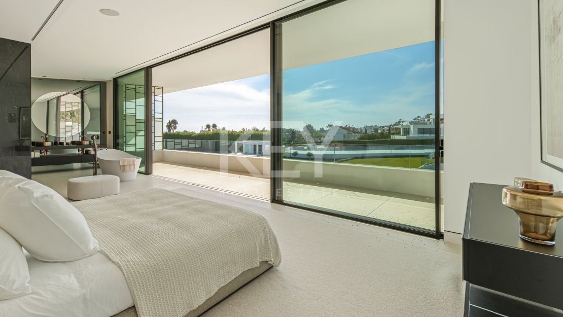 Modern semi-detached villa for sale on Marbella's Golden Mile