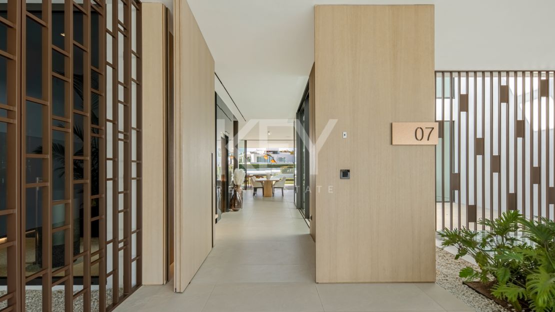 Modern semi-detached villa for sale on Marbella's Golden Mile