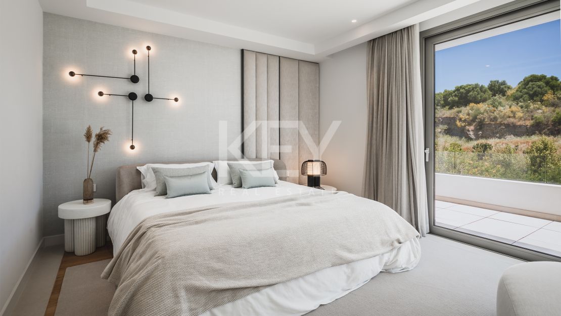 Современная Вилла на продажу в Эль-Параисо, в Новой Золотой Миле, Марбелья