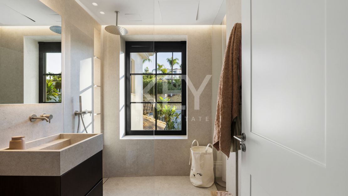 Exceptional Villa in Los Naranjos, Nueva Andalucía, Marbella