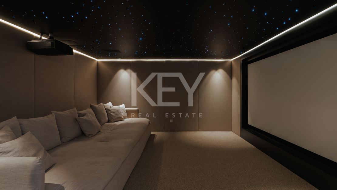 Exceptional Villa in Los Naranjos, Nueva Andalucía, Marbella