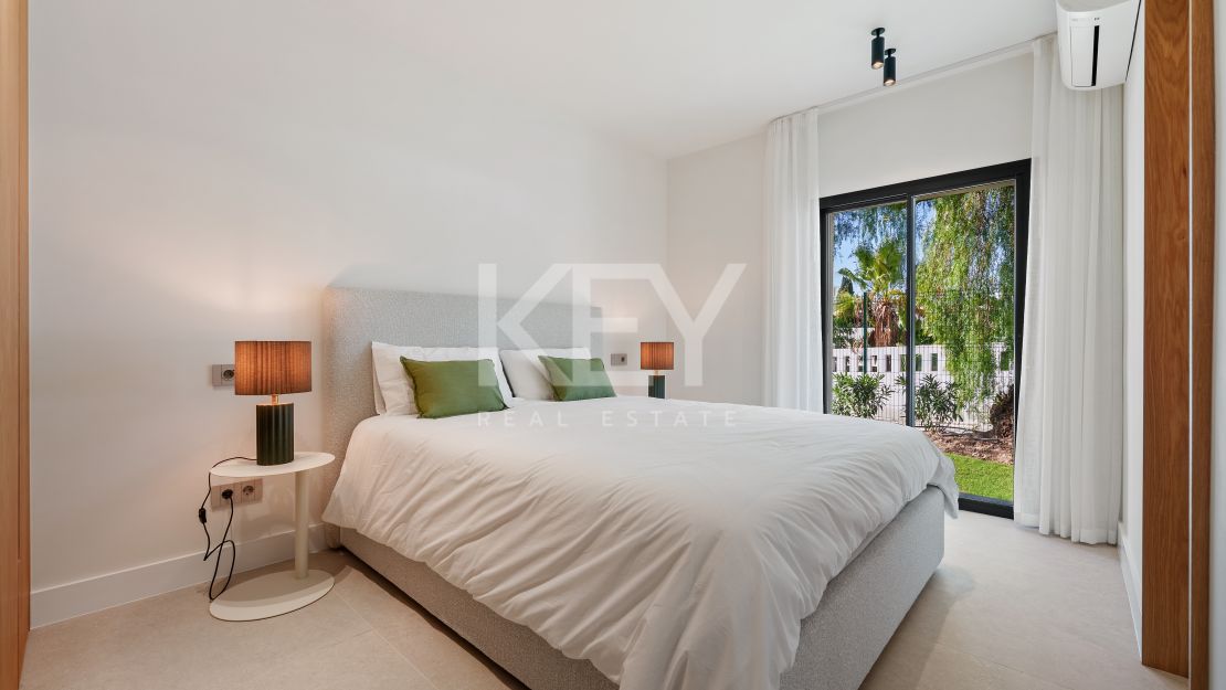 Elegant Five-Bedroom Villa with Private Pool in El Rosario, Marbella East