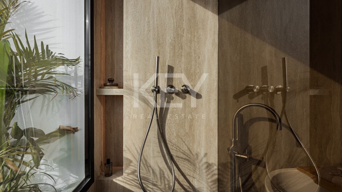 Totalmente renovado Lujoso Adosado en Aloha, Marbella