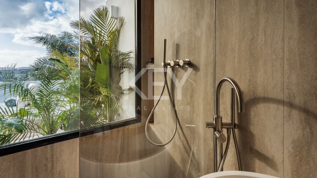 Totalmente renovado Lujoso Adosado en Aloha, Marbella