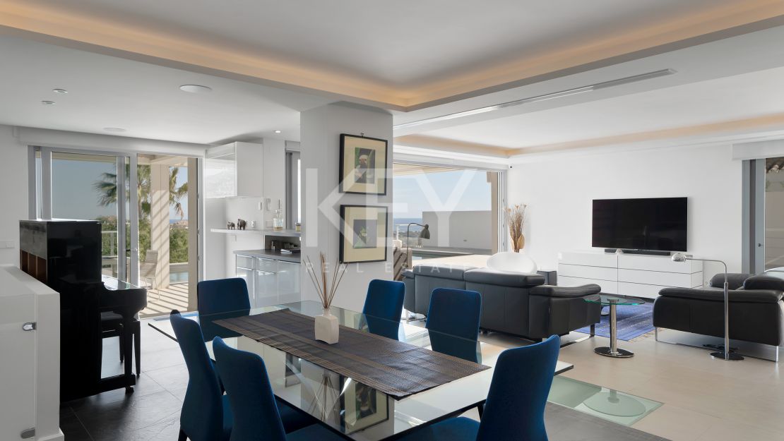 Stunning Contemporary Villa in Las Lomas de Nueva Andalucía, Marbella
