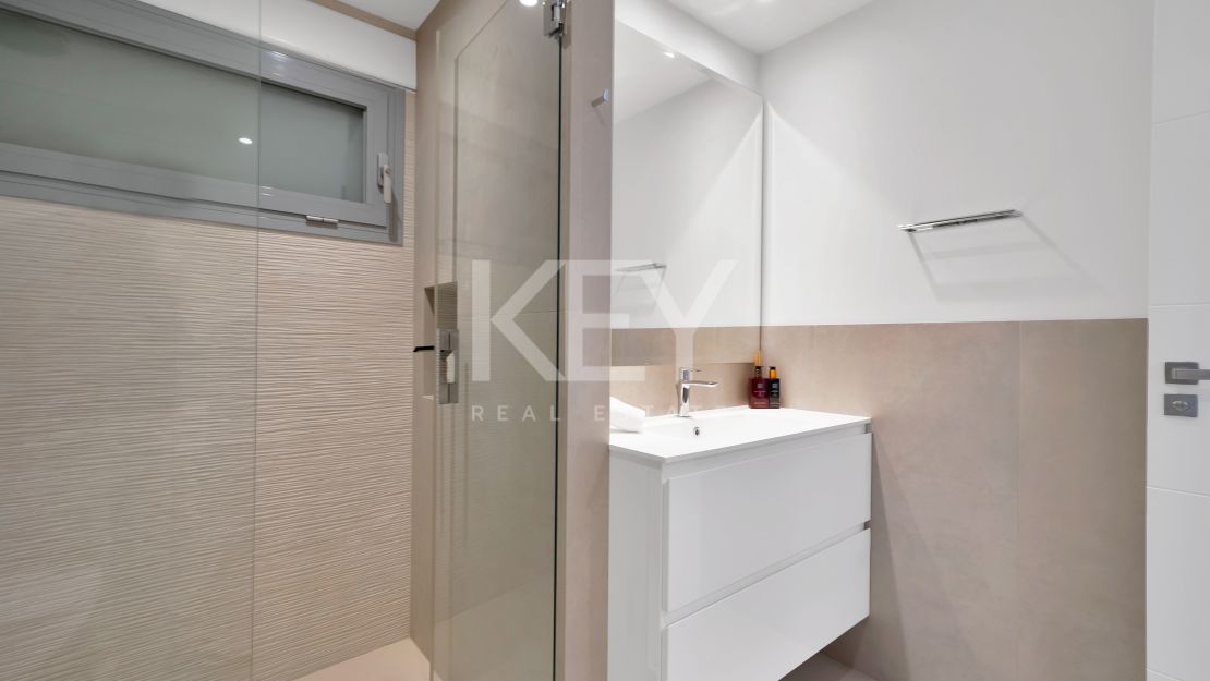 Stunning Contemporary Villa in Las Lomas de Nueva Andalucía, Marbella