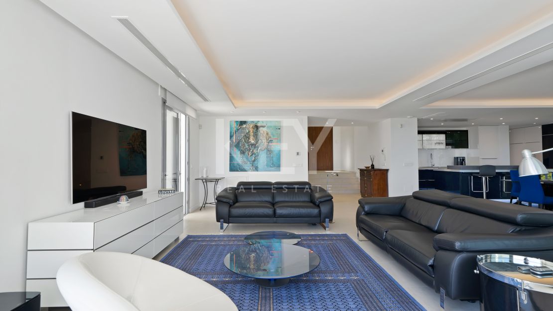 Stunning Contemporary Villa in Las Lomas de Nueva Andalucía, Marbella