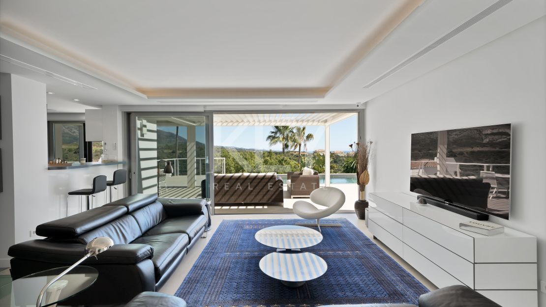 Stunning Contemporary Villa in Las Lomas de Nueva Andalucía, Marbella