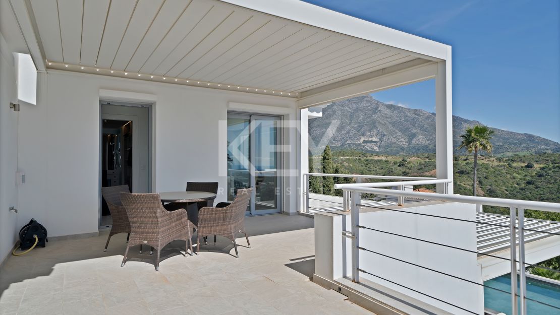 Stunning Contemporary Villa in Las Lomas de Nueva Andalucía, Marbella