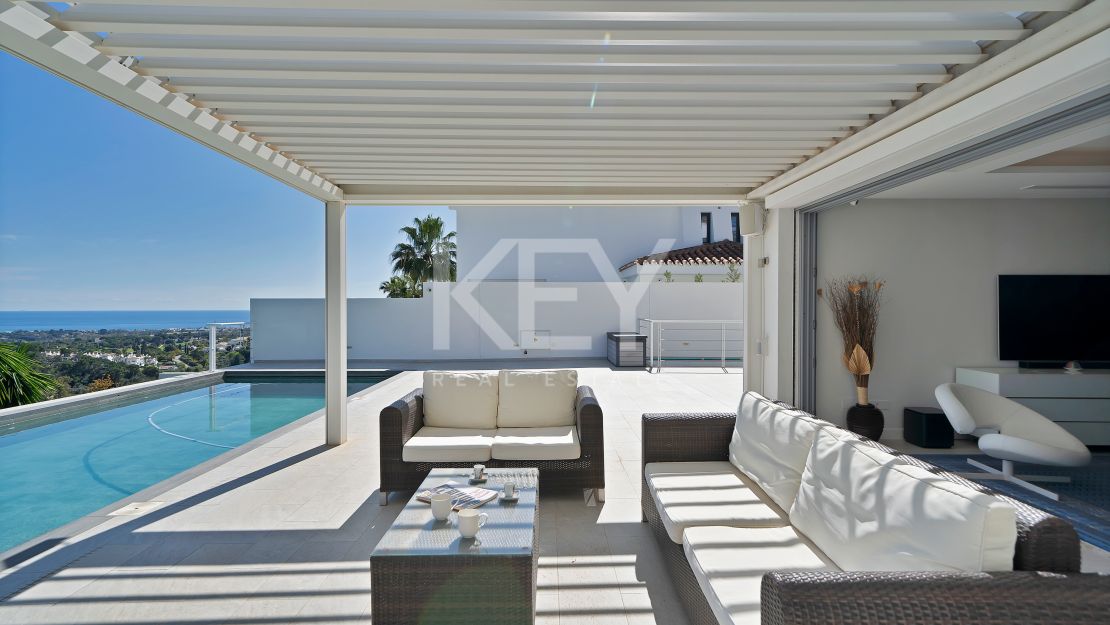 Stunning Contemporary Villa in Las Lomas de Nueva Andalucía, Marbella