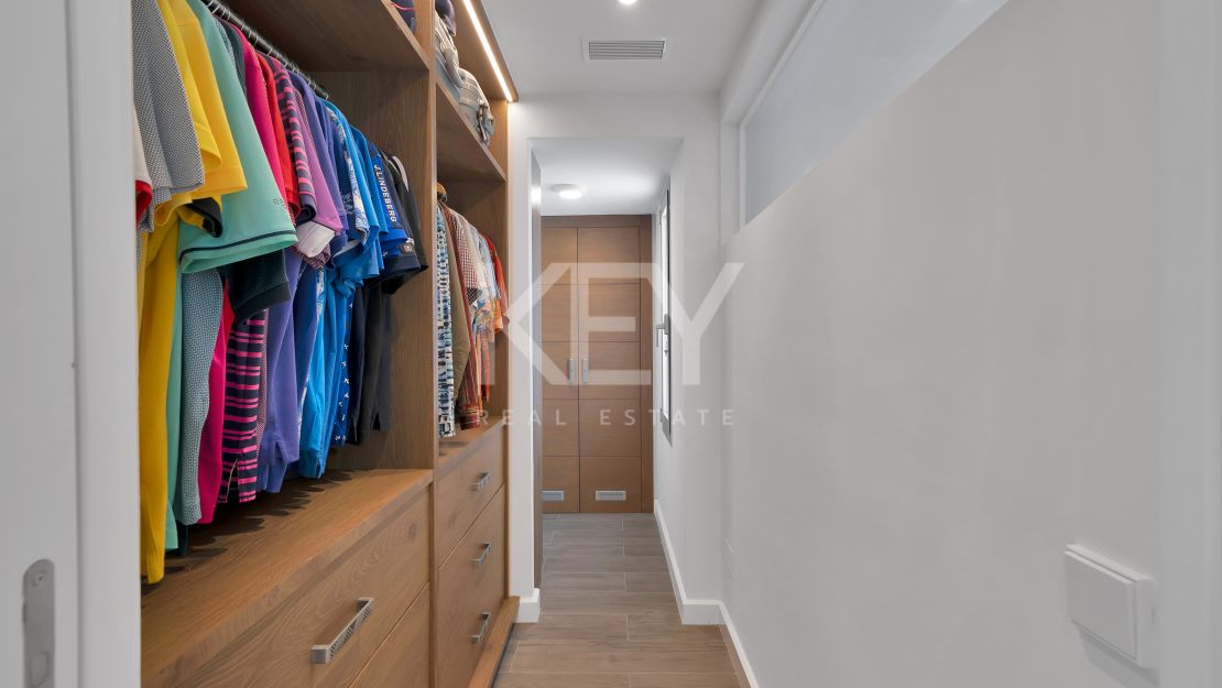 Stunning Contemporary Villa in Las Lomas de Nueva Andalucía, Marbella