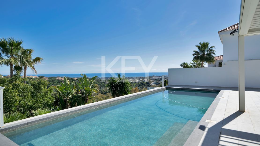Stunning Contemporary Villa in Las Lomas de Nueva Andalucía, Marbella