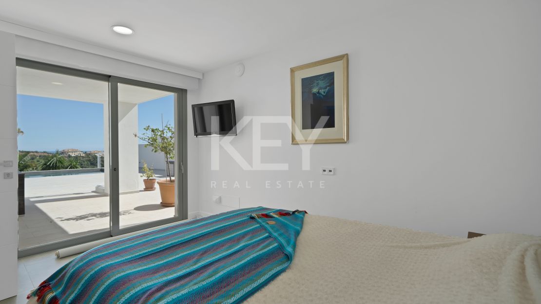 Stunning Contemporary Villa in Las Lomas de Nueva Andalucía, Marbella