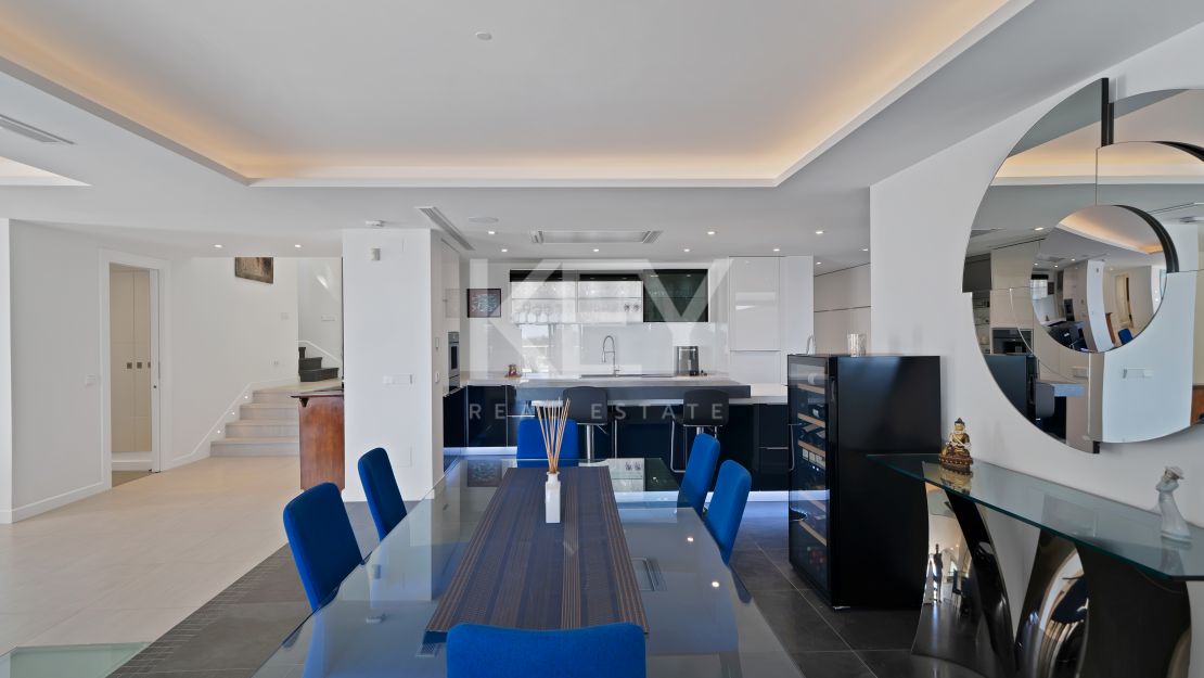 Stunning Contemporary Villa in Las Lomas de Nueva Andalucía, Marbella