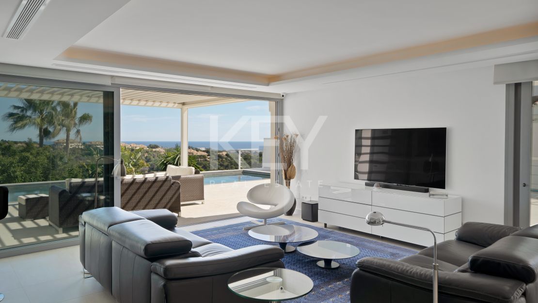 Stunning Contemporary Villa in Las Lomas de Nueva Andalucía, Marbella