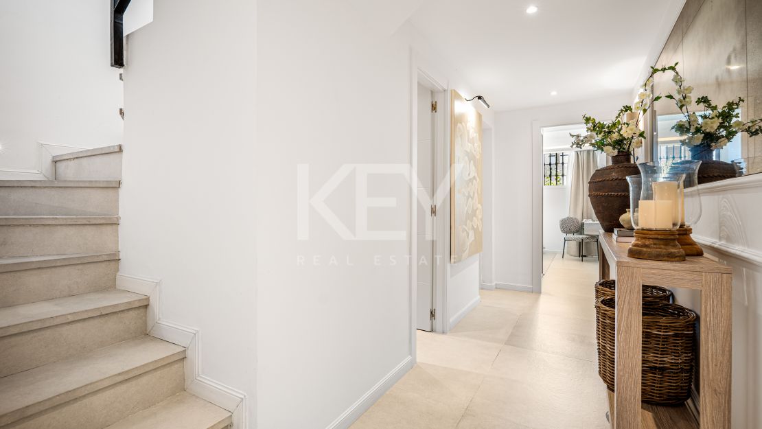 Amazing Refurbished Luxury Townhouse in Nueva Andalucia, Marbella
