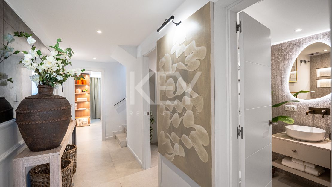 Amazing Refurbished Luxury Townhouse in Nueva Andalucia, Marbella