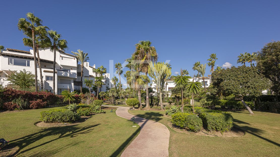 Newly Reformed Apartment in New Golden Mile, Marbella