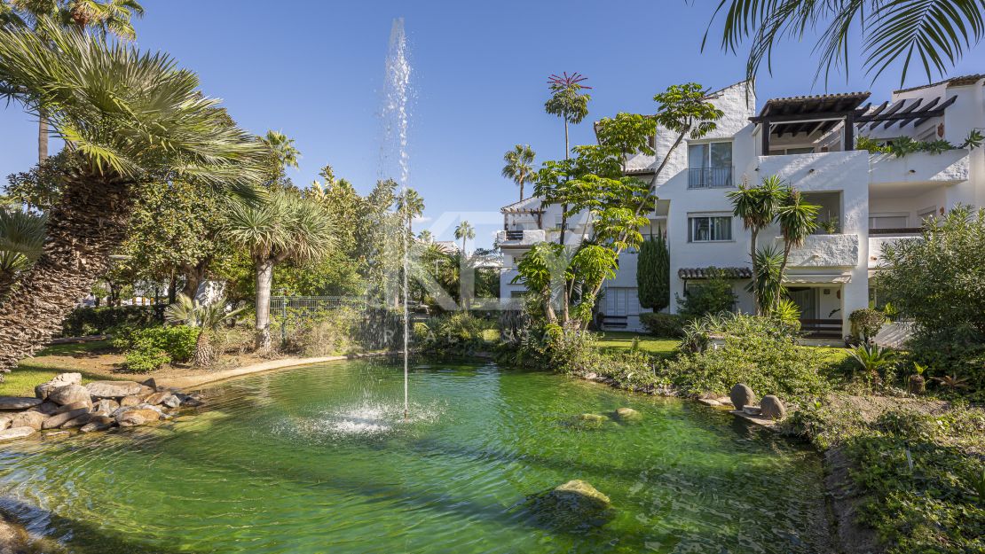 Newly Reformed Apartment in New Golden Mile, Marbella