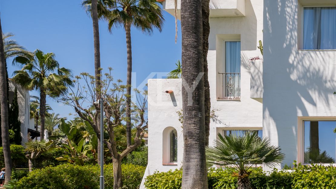 Newly Reformed Apartment in New Golden Mile, Marbella