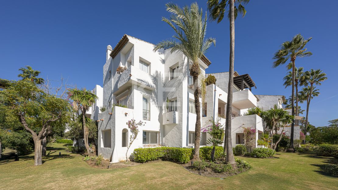 Newly Reformed Apartment in New Golden Mile, Marbella